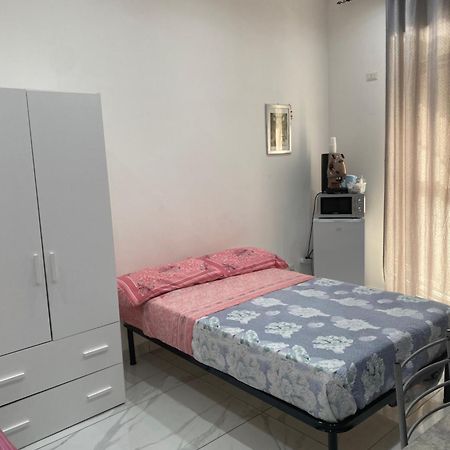 B&B Ninnarella Napoli Bagian luar foto
