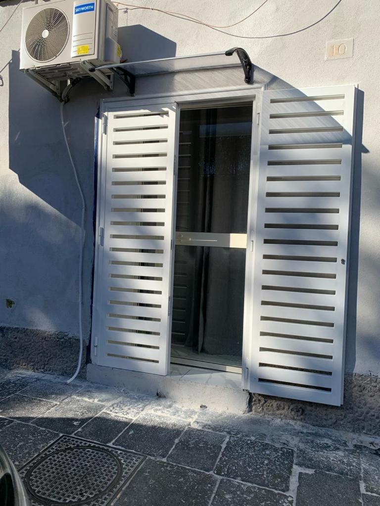 B&B Ninnarella Napoli Bagian luar foto