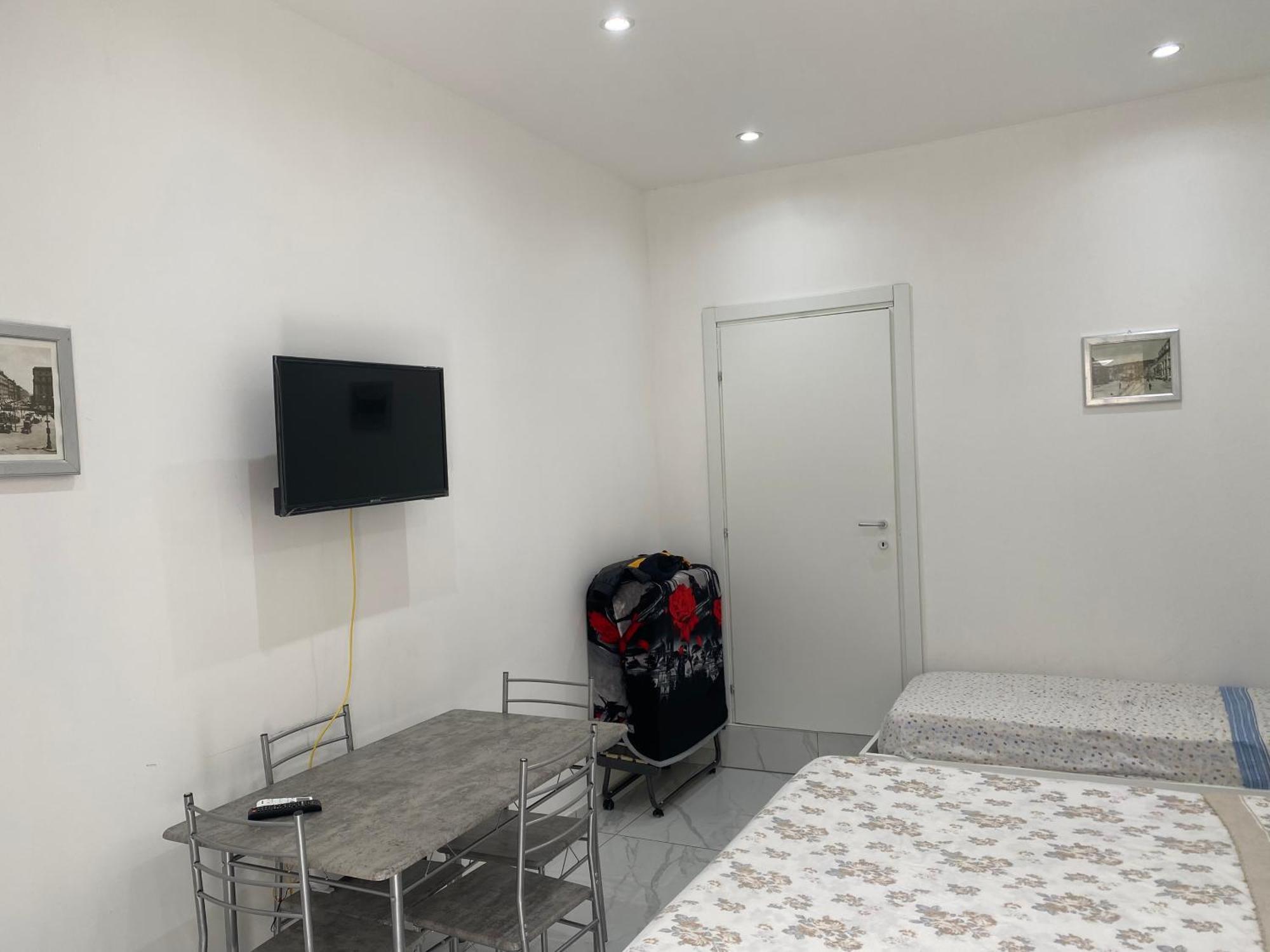 B&B Ninnarella Napoli Bagian luar foto